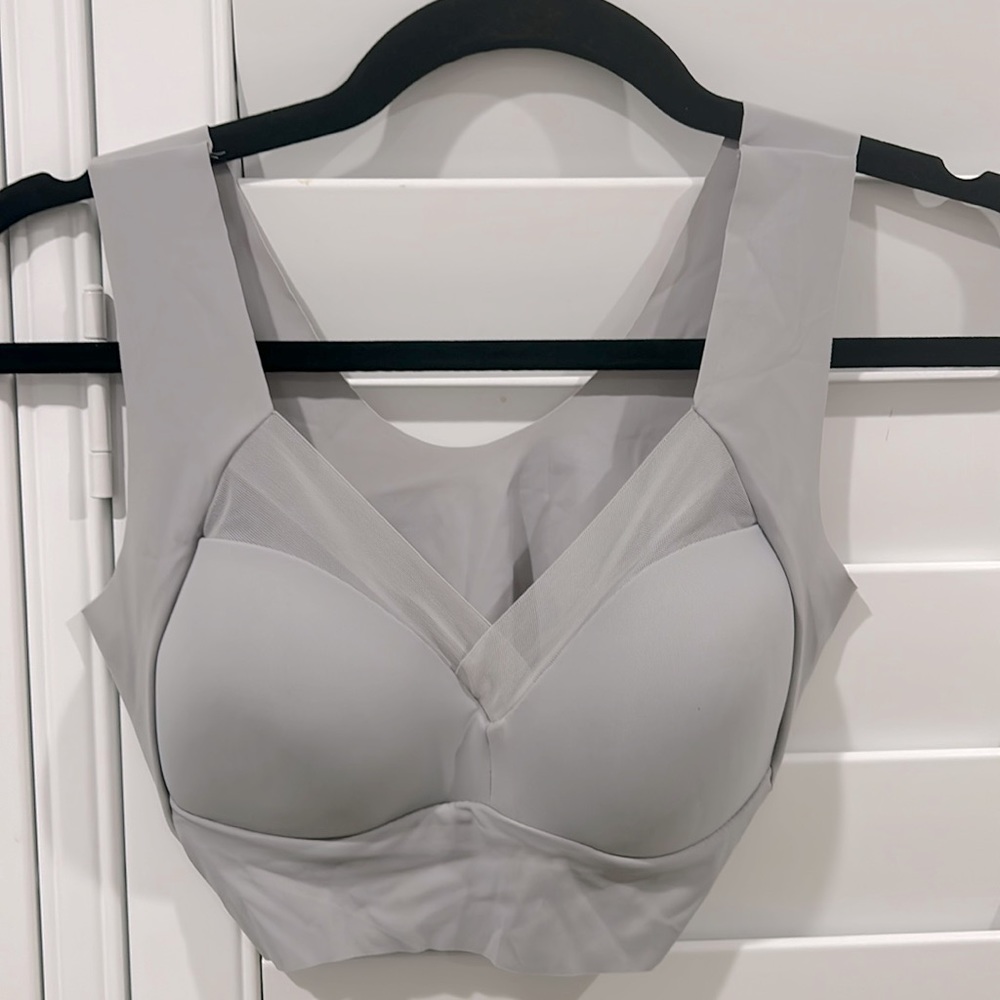 WOWENY Seamless No Clasp Padded Sports Bra